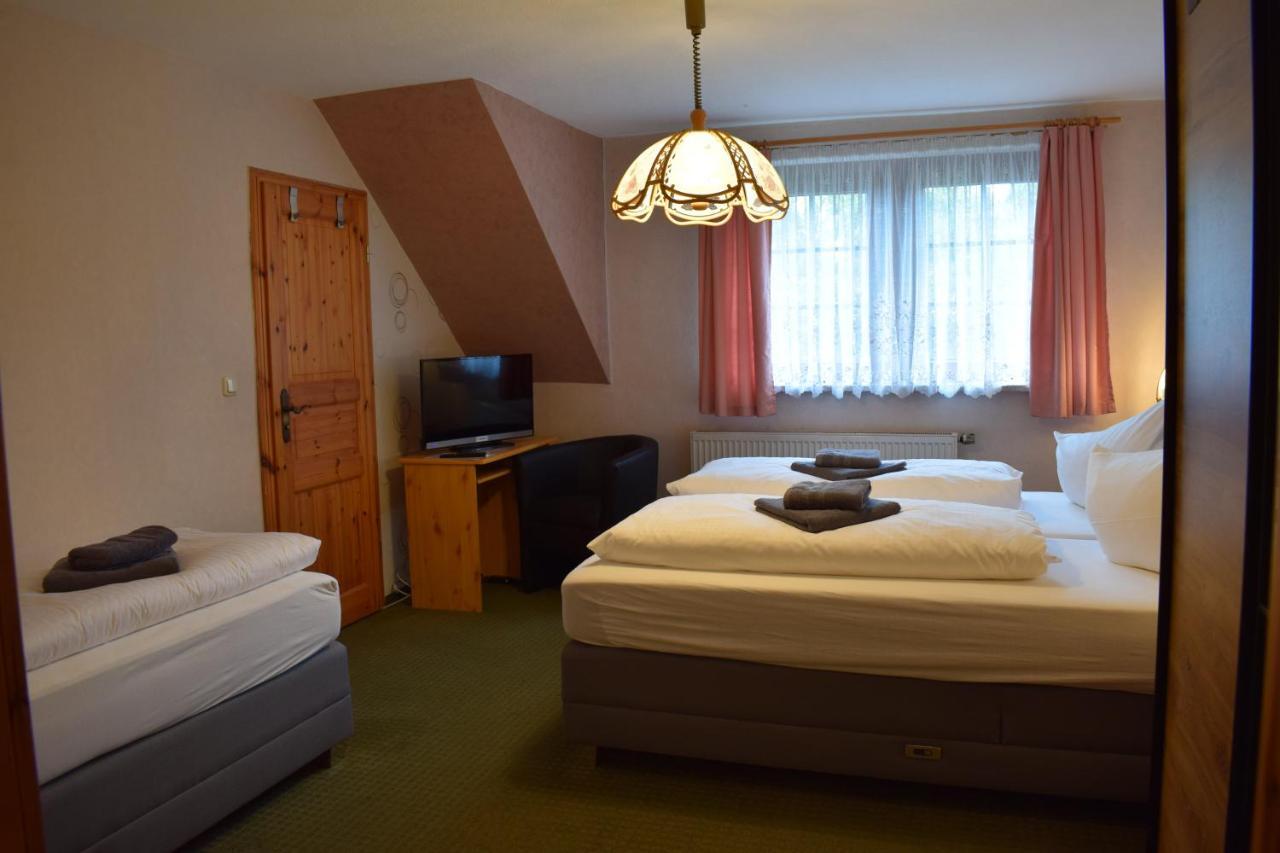 Landhotel "Lichte Aue" Lichtenau Stutzengrun المظهر الخارجي الصورة