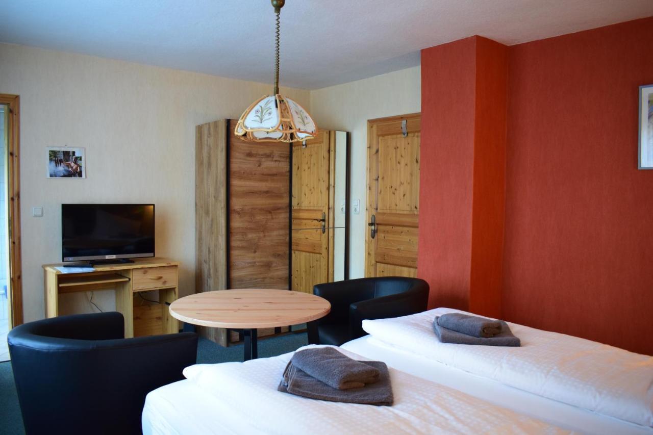 Landhotel "Lichte Aue" Lichtenau Stutzengrun المظهر الخارجي الصورة